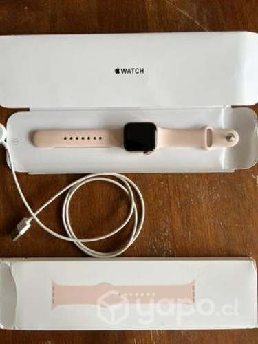 Apple watch se 40mm gold