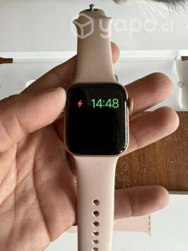 Apple watch se 40mm gold