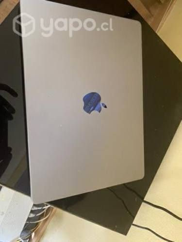 Mac book pro, prácticamente nuevo