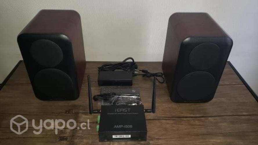 Parlantes Wharfedale con amplificador Smart