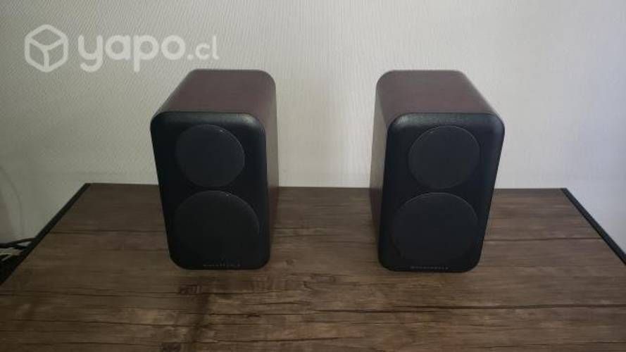 Parlantes Wharfedale con amplificador Smart