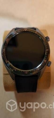 Reloj Huawei Watch GT con base