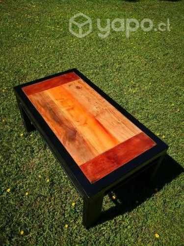 Mesa de centro en fierro y madera nativa