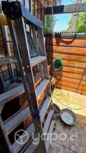 Escalera 1.80cms 60 c/u en 105 las 2