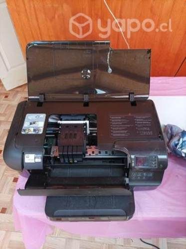 Impresora HP oficcejet 8100 pro