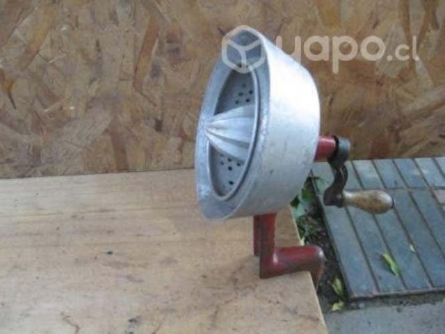 Exprimidor de limones antiguo