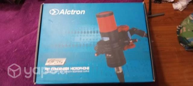 Micrófono de estudio