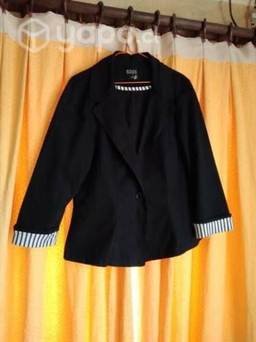 Lindo blaser color negro talla M de mujer