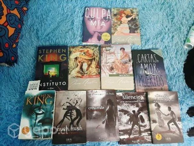 libros variados juntos o por separado