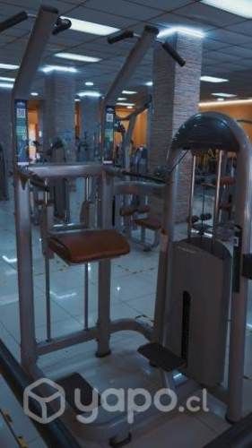 Dominada asistida profesional gimnasio