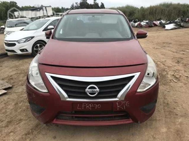 Capot Nissan verza