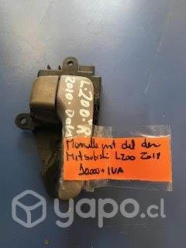 Manilla interior derecha gris Mitsubishi L200 2007