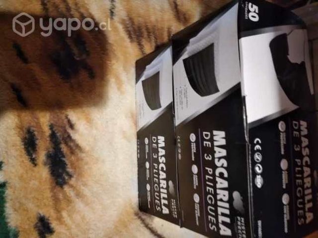 Mascarillas negras triple pliegue
