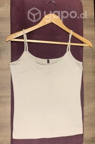 Polera basic blanca talla M