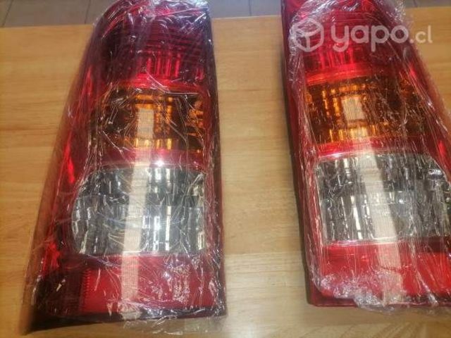 Ultimo día el par focos hilux 2005-2011