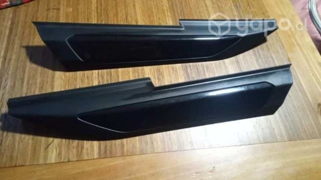 Molduras espejo Peugeot 2008 año 2022