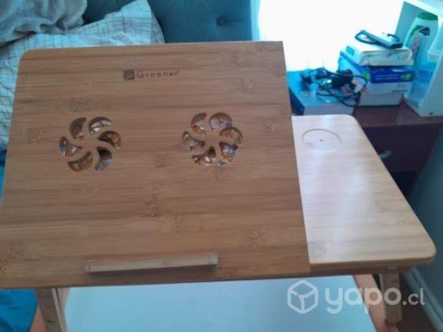 Mesa con ventilador para computador