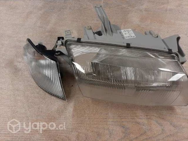 Optico y foco derecho MAZDA ARTIS ORIGINALES