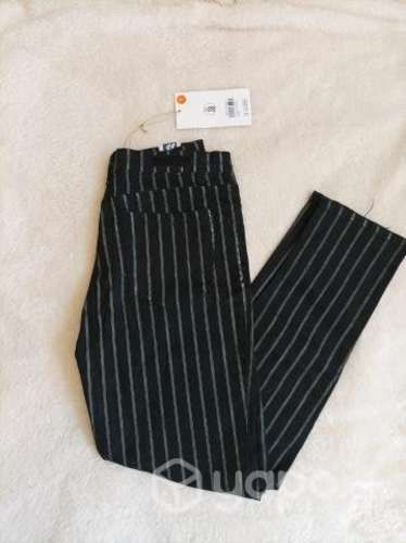 Jeans nuevo talla 38