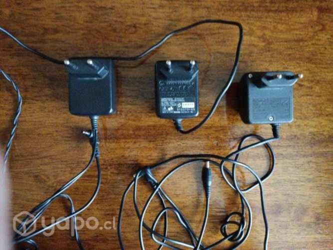 Celular Motorola Antiguo con cargador