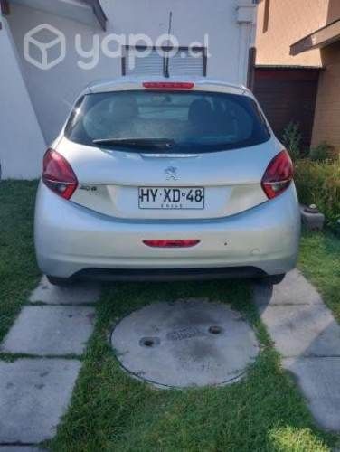 Peugeot 208 impecable petrolero