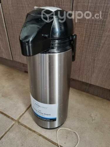 Termo grande con dispensador de agua