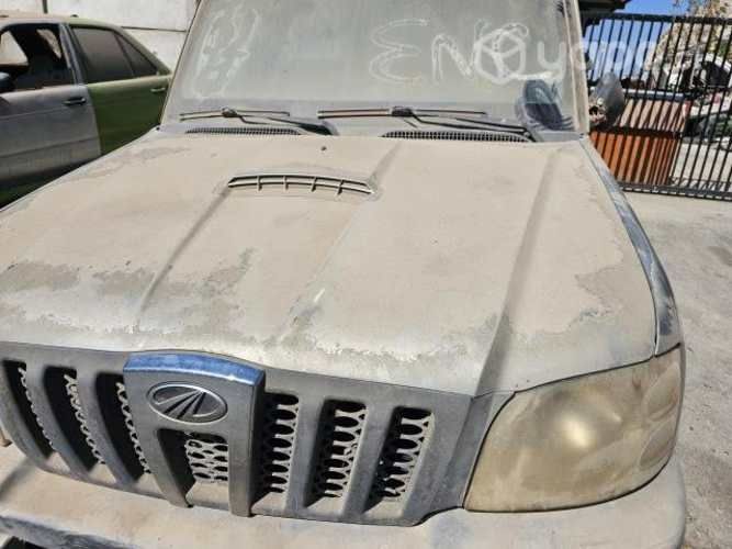 Capot mahindra pick up