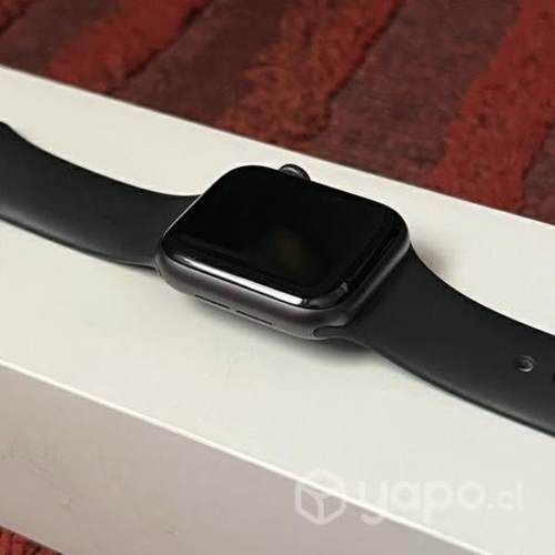 Apple Watch Series 4 40mm Space Gray