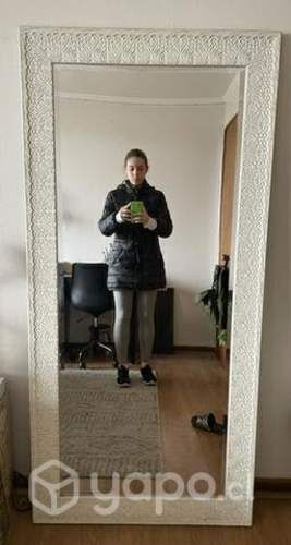 Espejo blanco biselado en buen estado