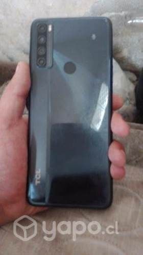 celular en excelente estado cargador