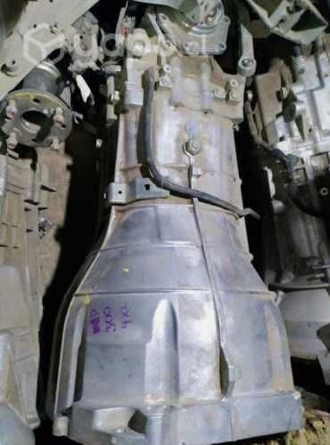 Caja de cambio np300 4x2