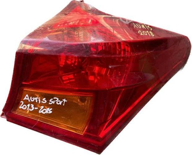 Foco trasero derecho Toyota auris sport 2013-2015