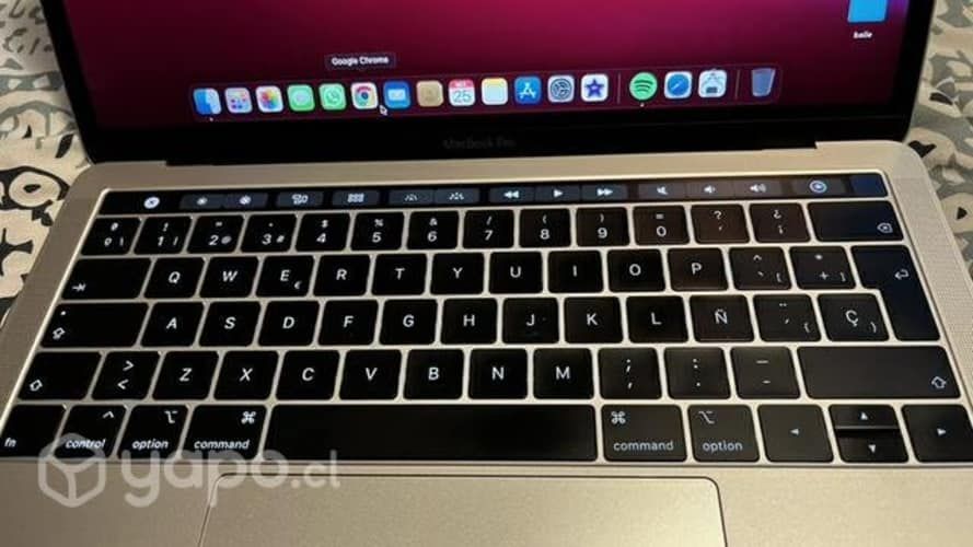 Macbook pro touch bar 13" 256 gb 8gb ram 1.4 ghzqc