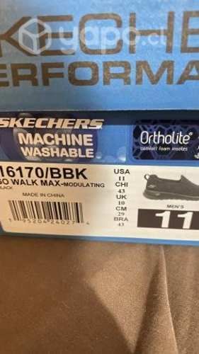 Zapatilla hombre marca skechers.