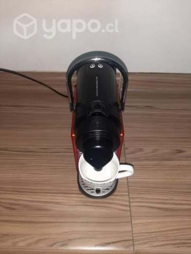 Cafetera Nespresso C60 usada