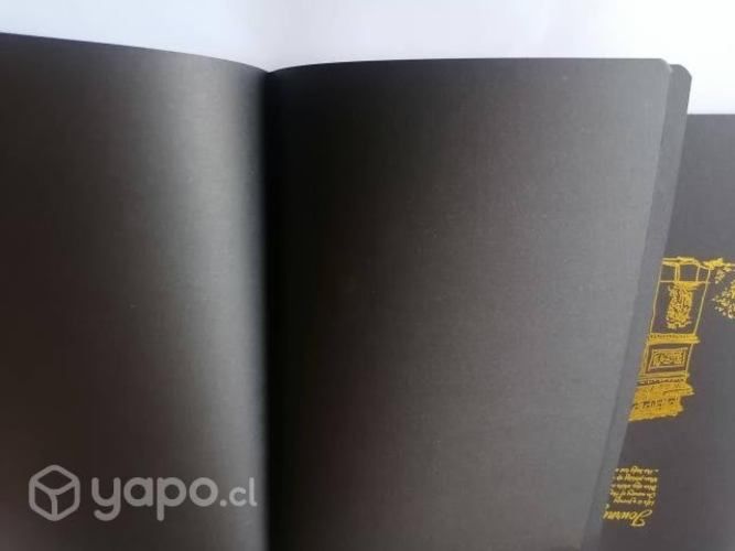 Libreta de hojas negras