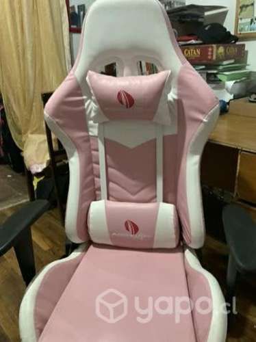 Silla gamer con detalle