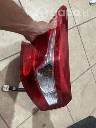 Focos traseros Nissan sentra Mmmm