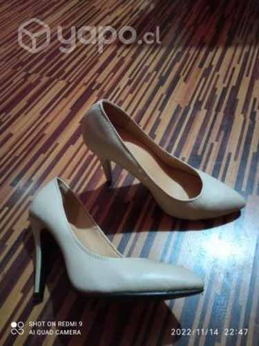 Zapato stiletto beige