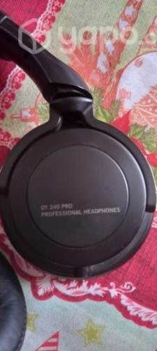 Audifono Beyerdynamic DT 240 PRO