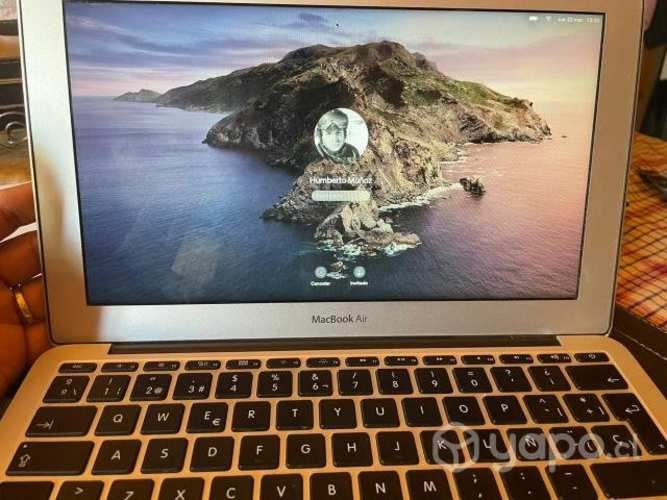 MacBook Air I5 11" 120 GB