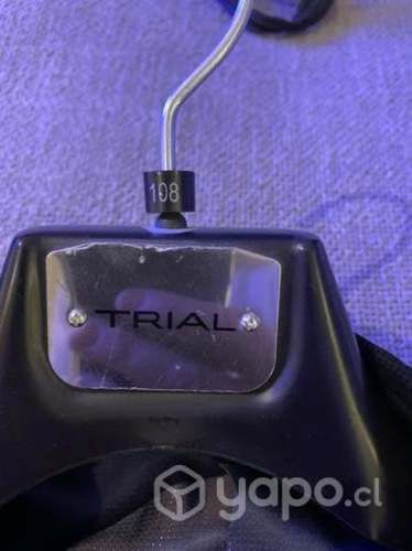 Terno marca Trial