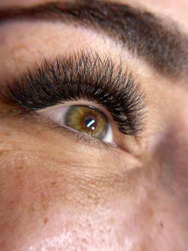 Se solicita Lashista/depiladora