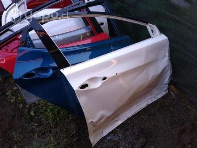 Puerta Hyundai Elantra 11/16 delantera rh