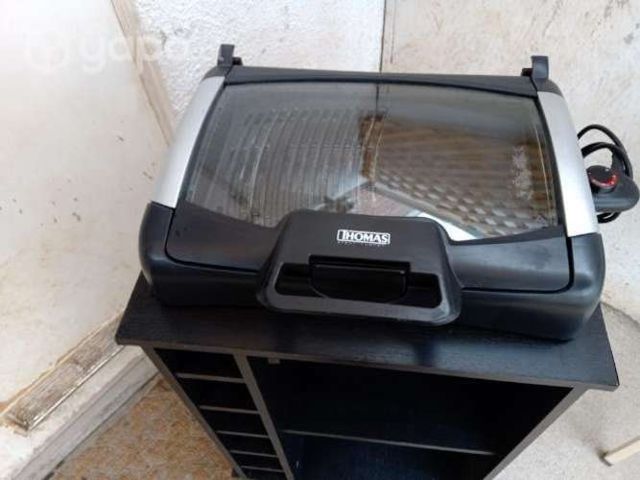 Parrilla eléctrica thomas con porta vino