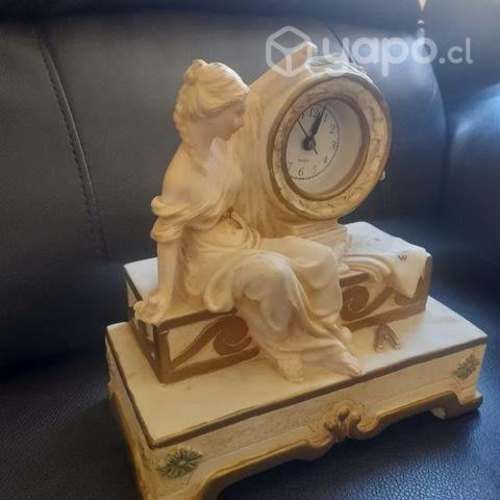 Reloj sobremesa dama antigua