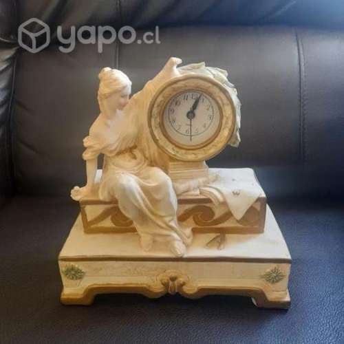 Reloj sobremesa dama antigua