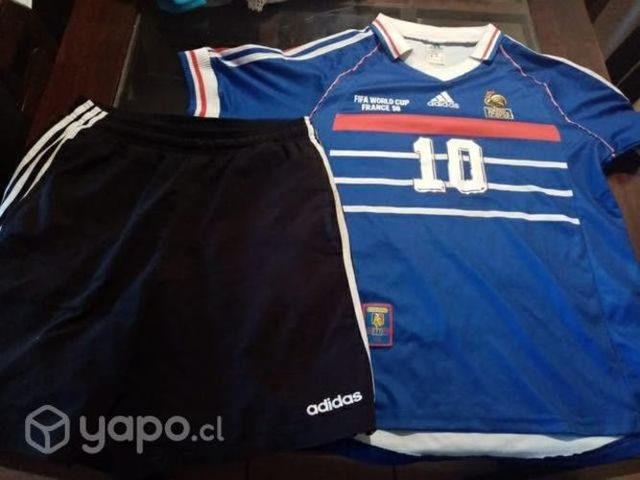 Lote de ropa de marca en buen estado