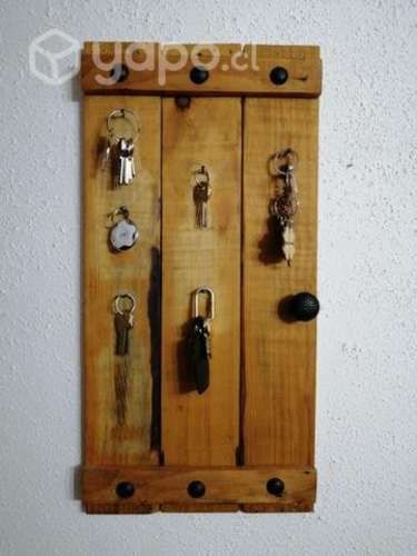 Porta llaves de madera 100% reciclada