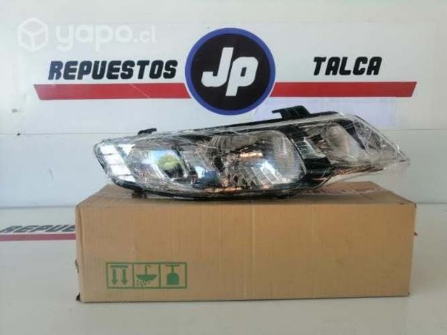 Óptico LH Kia cerato 2010